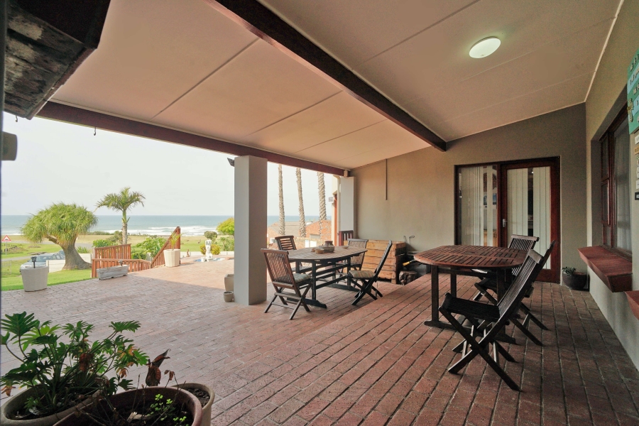 5 Bedroom Property for Sale in Winterstrand Eastern Cape